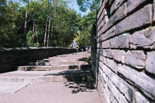 浙江也有一座江南长城，有着1600年的历史，门票65元游客却不多