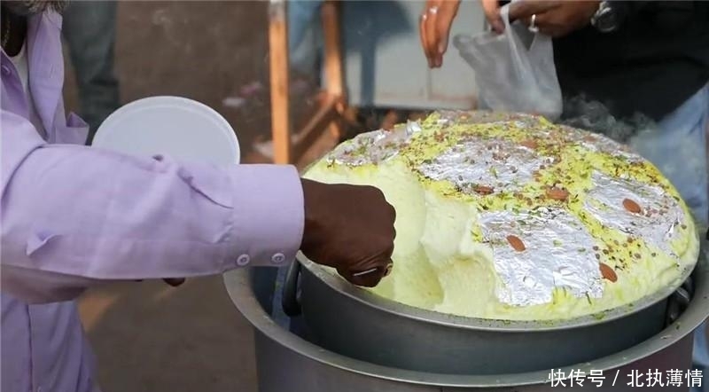 去印度旅游,街边小吃老板疑惑:赚中国游客的钱怎么就这么难?