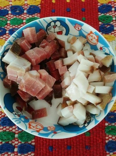  「技巧」好吃的不得了的腊肉焖饭，不费精力技巧，有菜有饭带去上班很方便