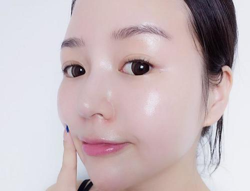 最近很火的一个新妙用,在家里当白醋碰上它,皮肤紧俏白净