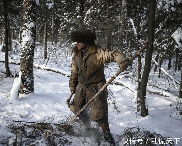  [现状]俄罗斯农村现状：农民懒风景美，中国游客多，原生态美女爱搭车