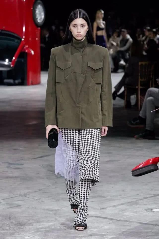  『Off』运动潮牌也可以很时髦丨Off-White 2020 秋冬系列