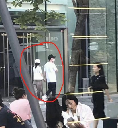 她的恋爱谣言澄清后，又遇新进展，网友：这是恋爱实锤