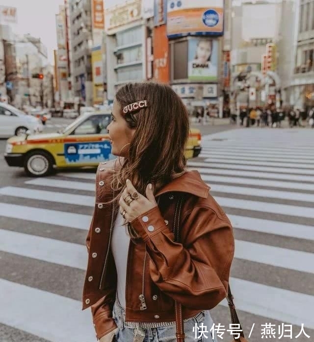  「适合」皮肤黑怎么穿？流行色不一定适合你，学刘雯、允儿穿这3个显白色
