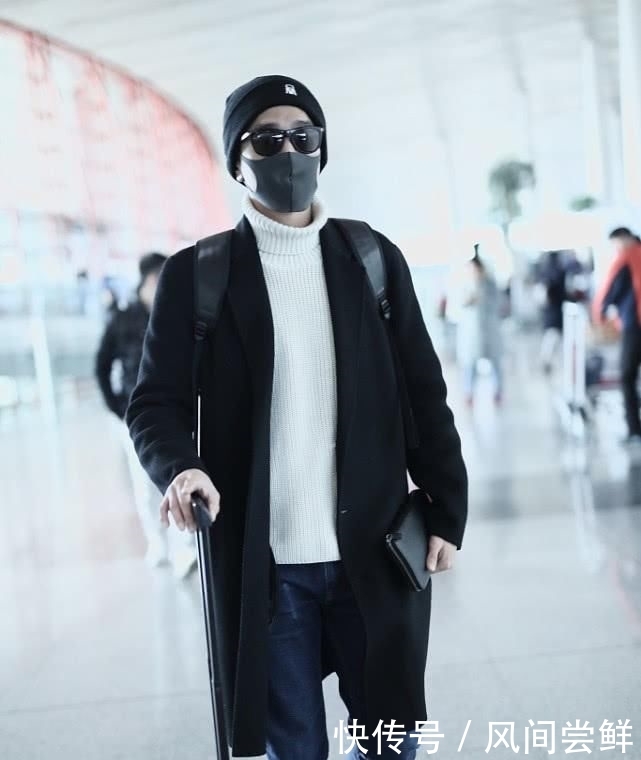 黑色呢大衣怎么内搭