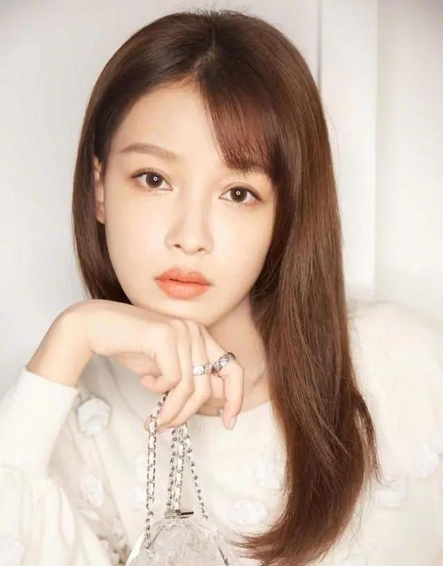  『化学物质』经常化妆和长期素颜的妹子,10年后皮肤差距有多大,一目了然