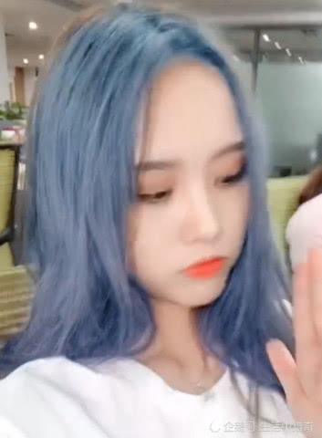 抖音又一“强大”功能让发型师都失业了,网友:我只注意到脸!