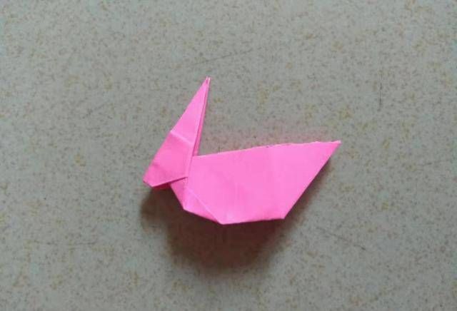  三角形：如何折叠三维小兔子？一张纸告诉你答案