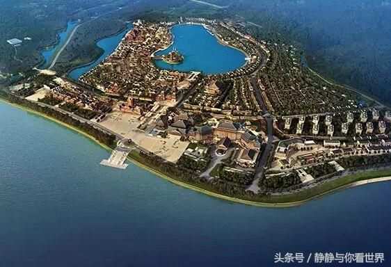 耗资100亿修建一个古镇，如今却沦成空城，当地人：我都不去