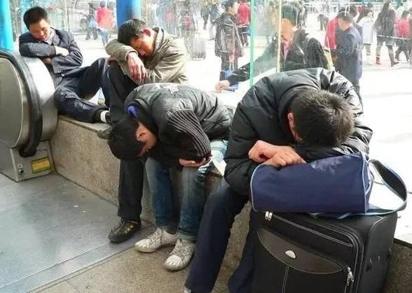 “亚洲蹲”后，“中国睡”又难倒老外，直呼:我做不到