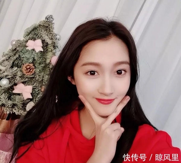  『乡镇』从乡镇女企业家到仙女下凡，李沁简直是过一次年就蜕变一次！