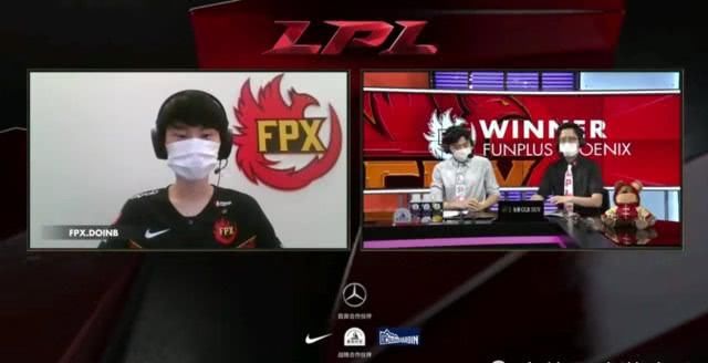  『RW』小天天秀盲僧，FPX战胜RW！Doinb谈第二局的失利：下路打的太烂了