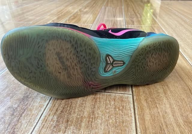 「双鞋」前后掌Zoom Air的科比球鞋只需400块?当年的神鞋你穿过吗