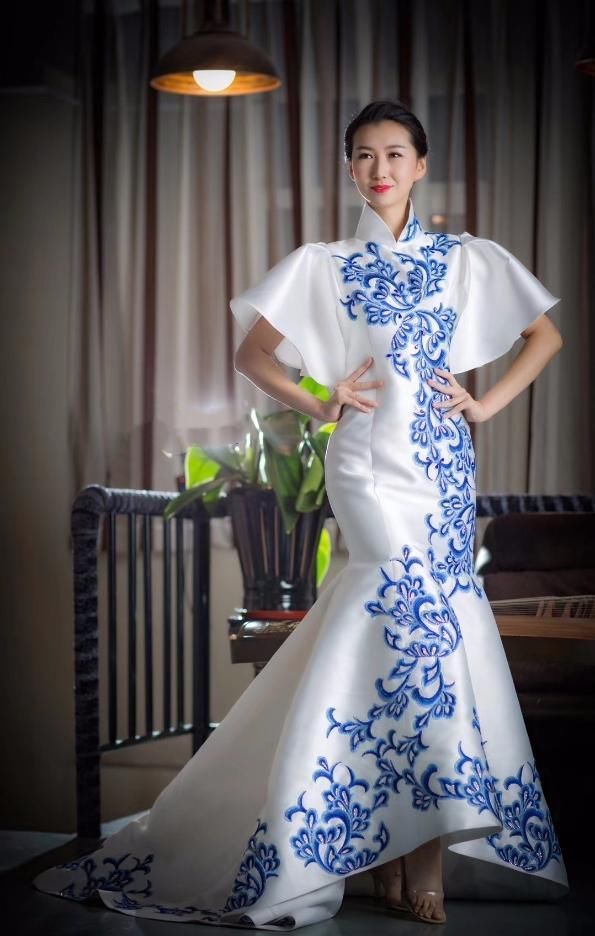 沈阳设计师携旗袍秀助力沈马