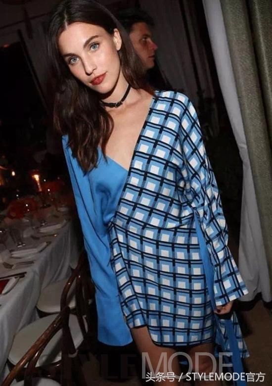 现在正流行裹身裙，谁穿谁气质！