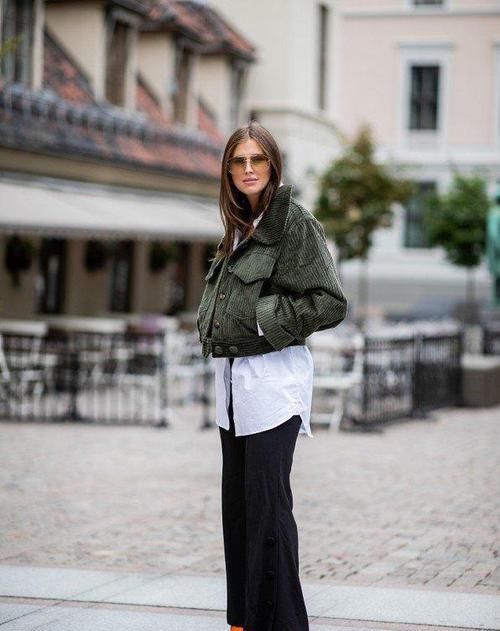  『半身是一』开春短外套才是轻巧时尚，尤其要掌握这3种搭配法，洋气更舒适