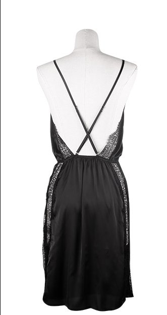 姐姐告诉我，这几件居家服火到不行，她一次买了4件