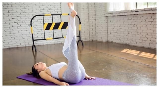 美拍:紧身裤展现出不一样的女神气质,可以满足各种身材!