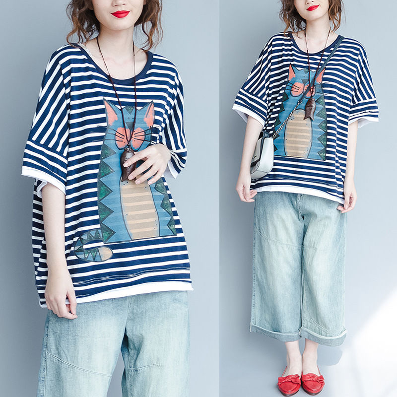 身材丰满的女人就穿紧身短袖，多穿下面这短袖衫，火到离谱