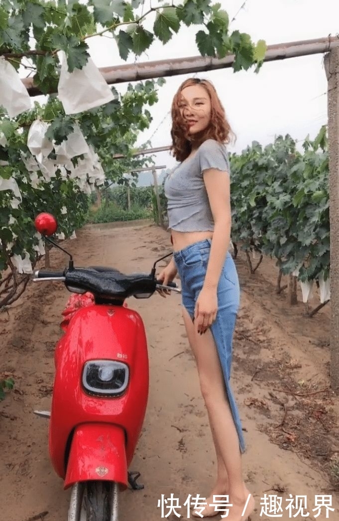  辣妈■时尚摄影：这么好的牛仔裤，辣妈给剪成这样，可惜了！