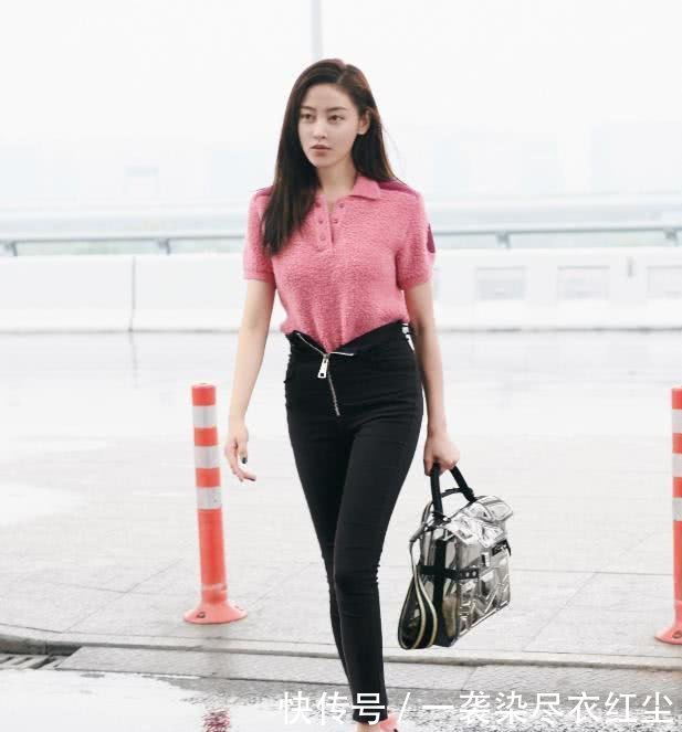 张天爱为了增高, 鞋子高到一般人穿不起的程度, 像用脚趾走路!