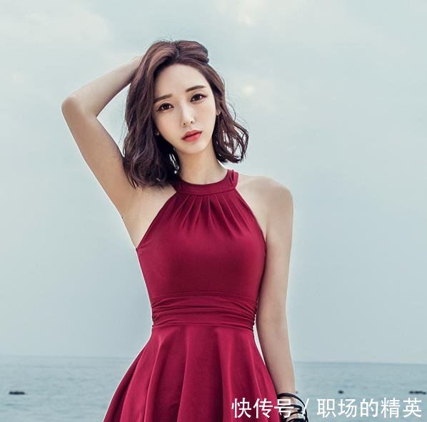 比基尼泳衣小姐姐，苗条的身材和逆天的大长腿