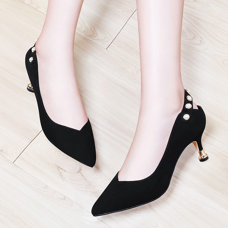 这几款高跟鞋很时尚，可以拉长你的腿部线条，美丽从脚开始