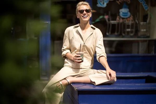 种草| 王菲又把工装连体裤穿火了,早秋抢占C位就靠它啦!