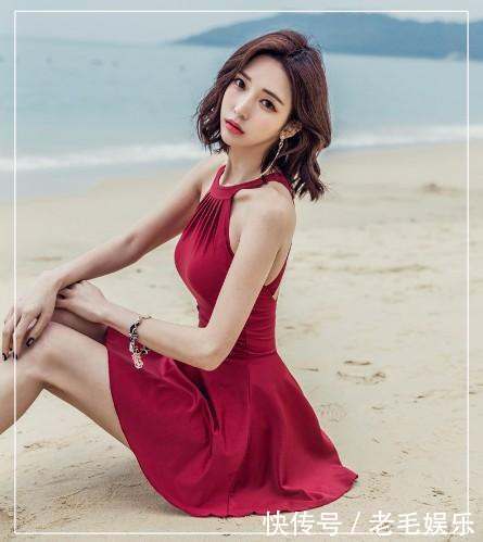 清雅秀丽的小姐姐, 肌肤水嫩白皙, 凸显迷人的女人韵味!