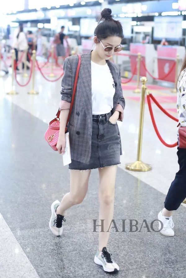 晴格格王艳让人不敢认!杨烁老婆原来是她…【海报街拍】