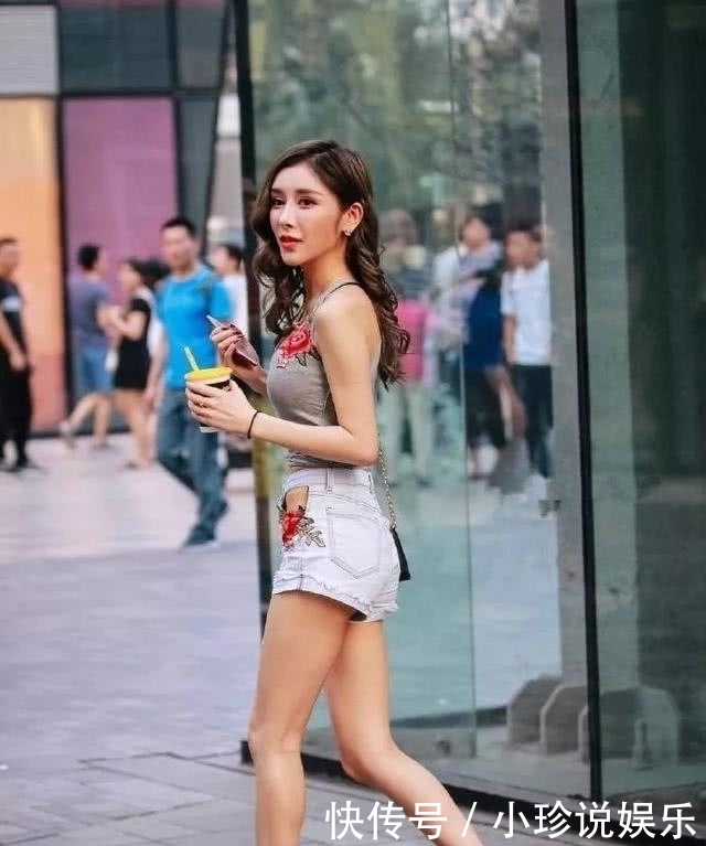 『女人』女人高跟鞋优雅穿搭,简约中带着时尚感