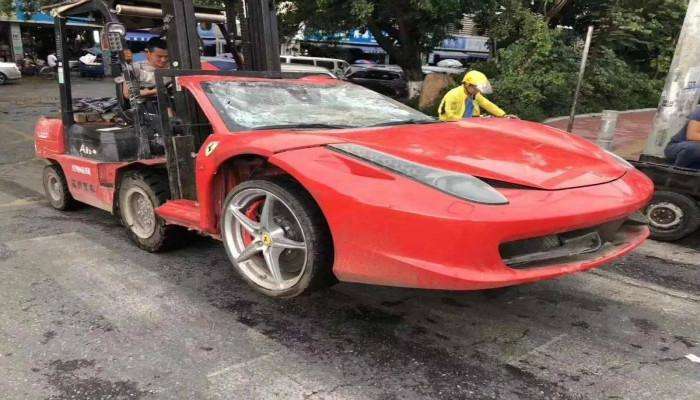 租来的法拉利撞坏了, 要怎么赔偿? 保险公司: 我