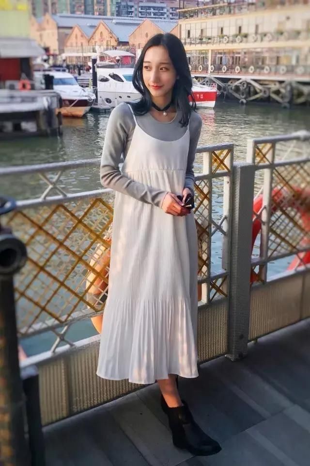 姑娘真不是露内衣带呀，这样真的超漂亮！