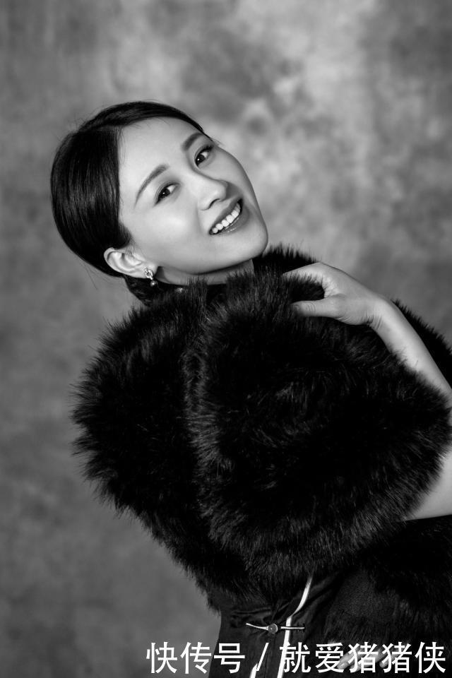 「 贵人」旗袍配貂优雅又奢华,美成了画中人!,“愉贵人”终于高调了一回