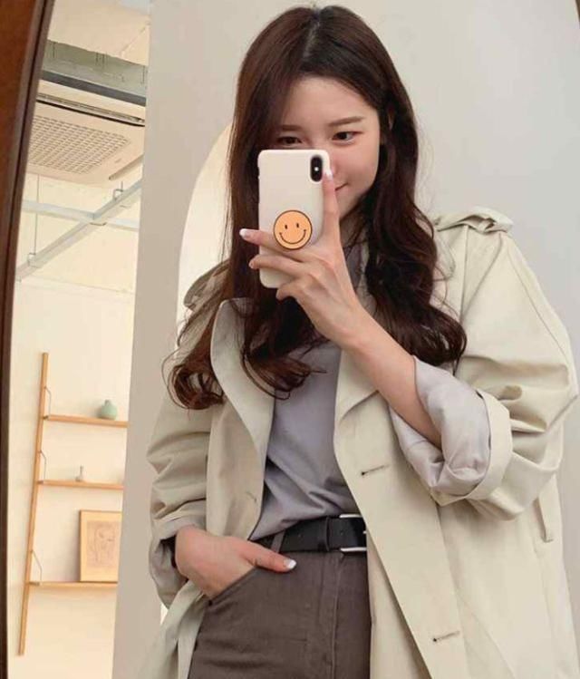 漂亮:女人再漂亮,穿裤子尽量牢记“4不要”,容易被误会为“廉价货...