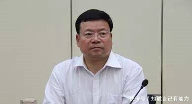 在境外接受有偿性服务，他是被通报第一人