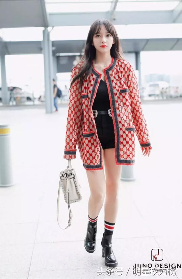 女明星私服PK，穿搭效果最佳的竟是她？