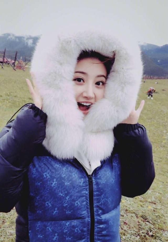 三伏天学景甜冬季造型,是一种怎样的体验 网友:带劲