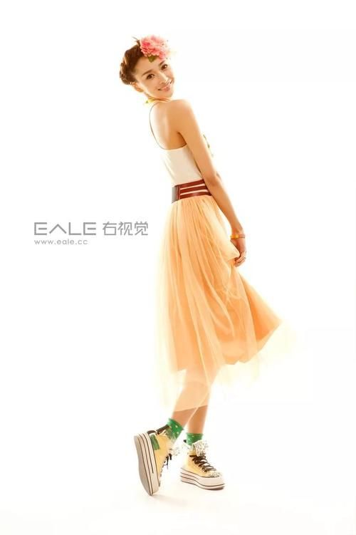 必收藏！百张女孩与花摄影作品！-右视觉十周年饕餮视觉盛宴。