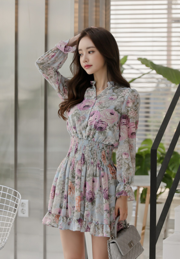 女神孙允珠，紫芋染香蔷薇古堡彩绘小洋裙