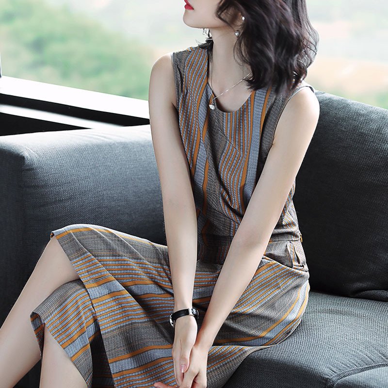 男人都喜欢下面女人这样穿，特别迷人又好看，小巧玲珑巨可爱美嫩