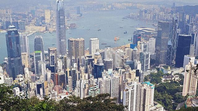 2018年,深圳的GDP总量有望超越香港吗?看看