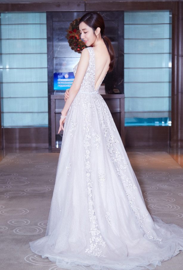 她两次错过大火机会，错过“曲筱绡”成就王子文，今美得令人心动