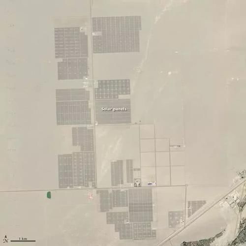  #我国#卫星发现我国荒漠正在“变黑”，大片阴影覆盖地面，发生