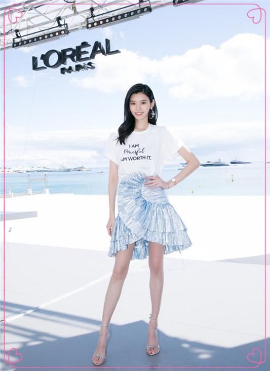 奚梦瑶只会炫腹？不穿露脐装照样美炸，网友：难怪何猷君穷追不舍