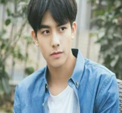 恋情公布不到24小时, 就发生变故, 网友我大概看到假消息