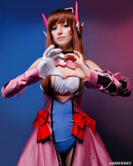 小姐姐COS《守望先锋》少女D.Va:俏皮性感，甜度爆表