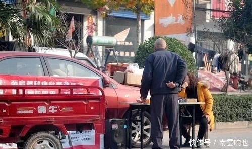  #别碰#快到年底，农村集市又要热闹起来了？老农：这3样东西赶集