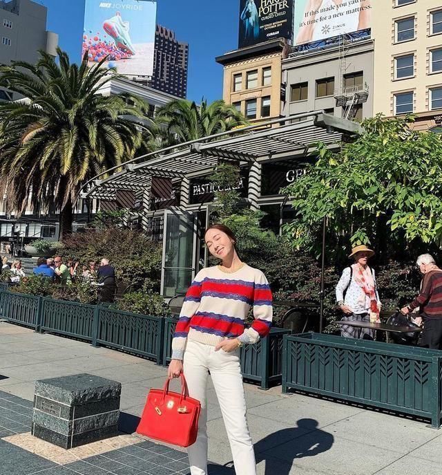  [牛仔裤]2020年最火的3条牛仔裤！腿粗的女生一定要穿，不仅遮肉还显腿长
