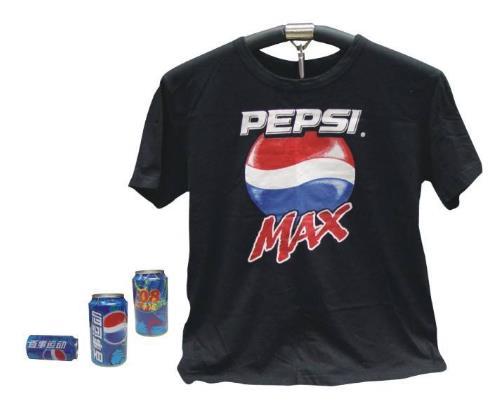 美国青年穿着广告T恤四处游走创业赚钱，四年赚了1200万元